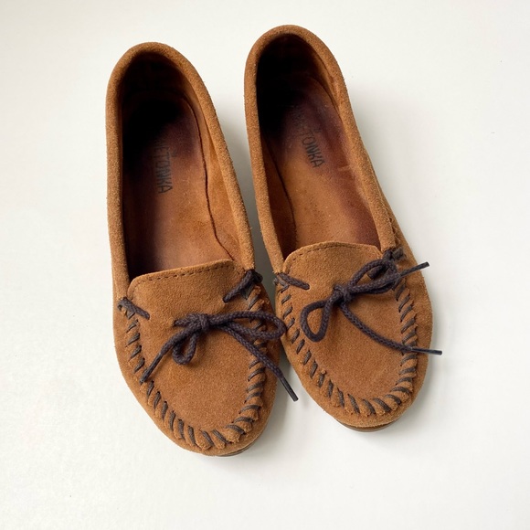 Minnetonka Moccasin Genuine Suede Leather, Size 7 - Picture 2 of 10